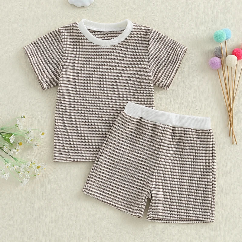 Adorable Infant Summer Ensemble Striped Tee with Elastic Waist Shorts - Cute 2 Piece Set for Your Little One